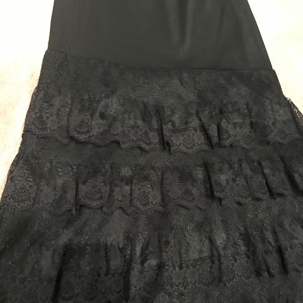 Lace skirt